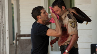 The Walking Dead 2ª temporada T2 EP.13 – Ao Lado da Brasa Dublado