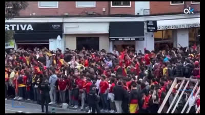 Todos sabemos como despedimos los españoles a Franco. Y  Todos sabemos como despedirán los españoles al que gobierna